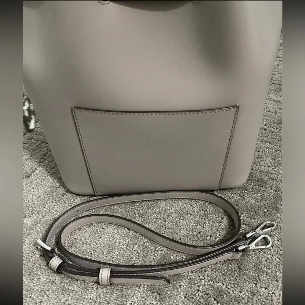 Michael Kors Eden Medium Drawstring Bucket Shoulder Bag - Picture 2 of 5